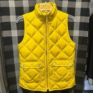 J Crew women’s mustard yellow puffer vest